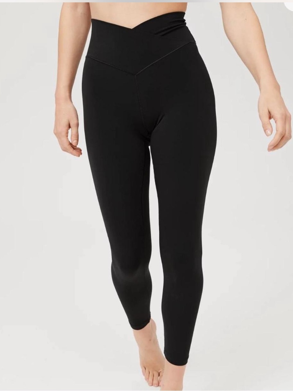 aerie Black V-Front High-Waist Leggings